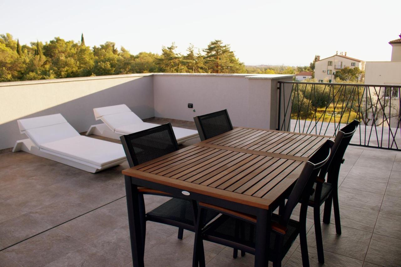 Leno Apartment Umag Exterior photo
