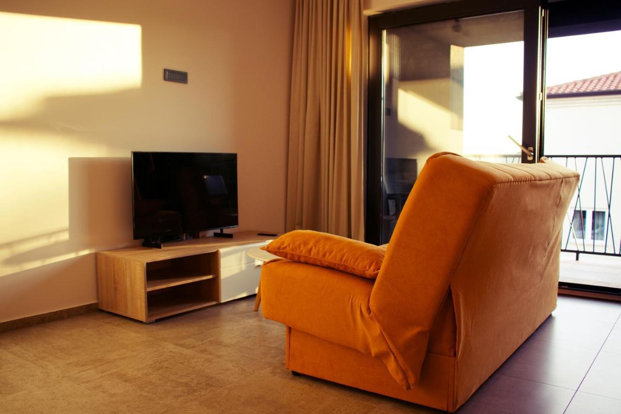 Leno Apartment Umag Exterior photo